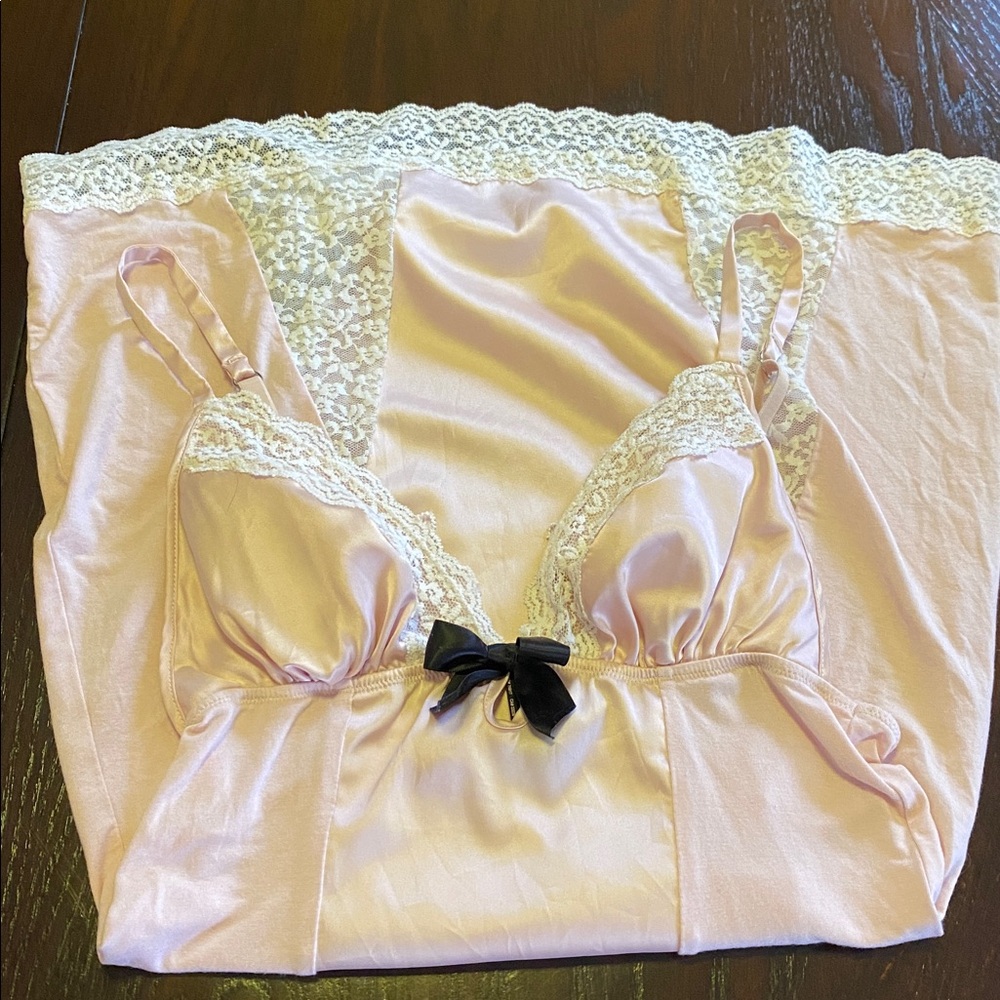 Victoria's Secret Blush Chemise with Lace and Bow